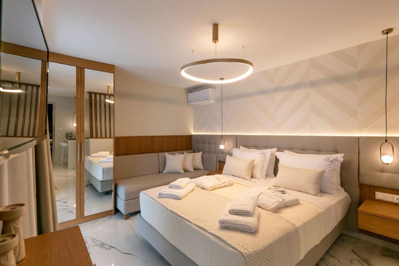 Pachis Escape Suites Exterior foto