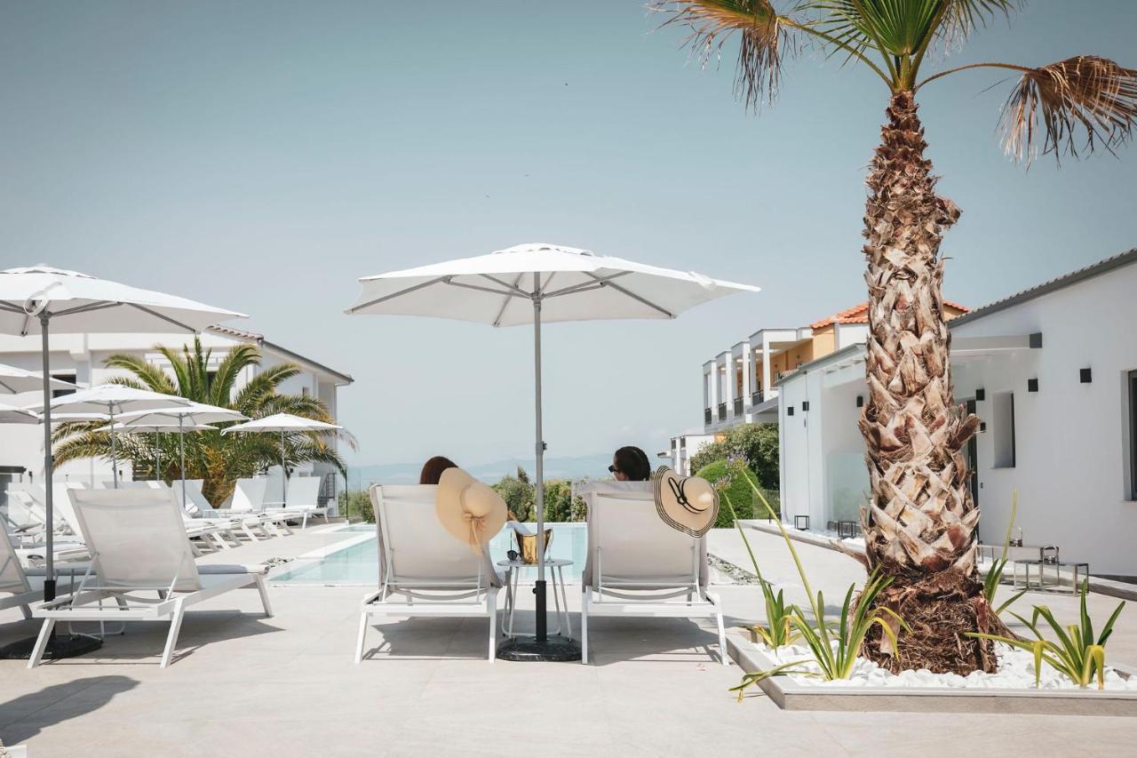 Pachis Escape Suites Exterior foto